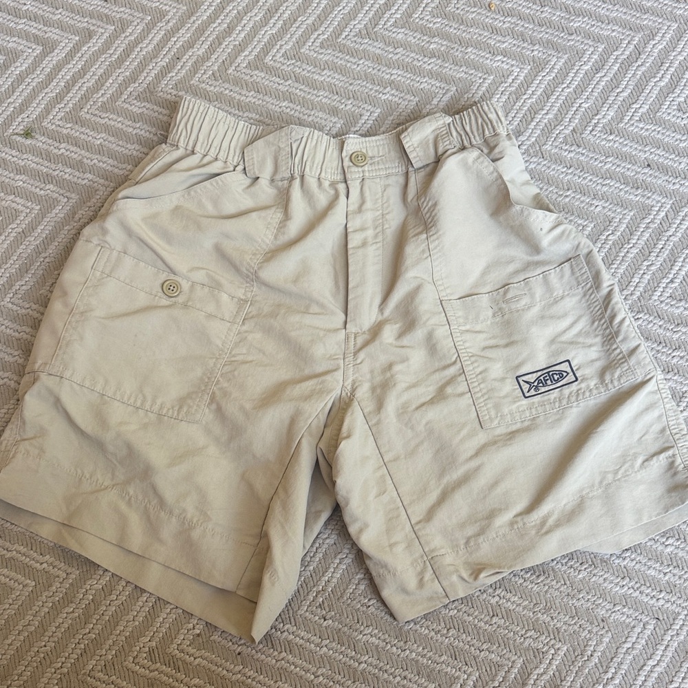 AFTCO size 28 shorts